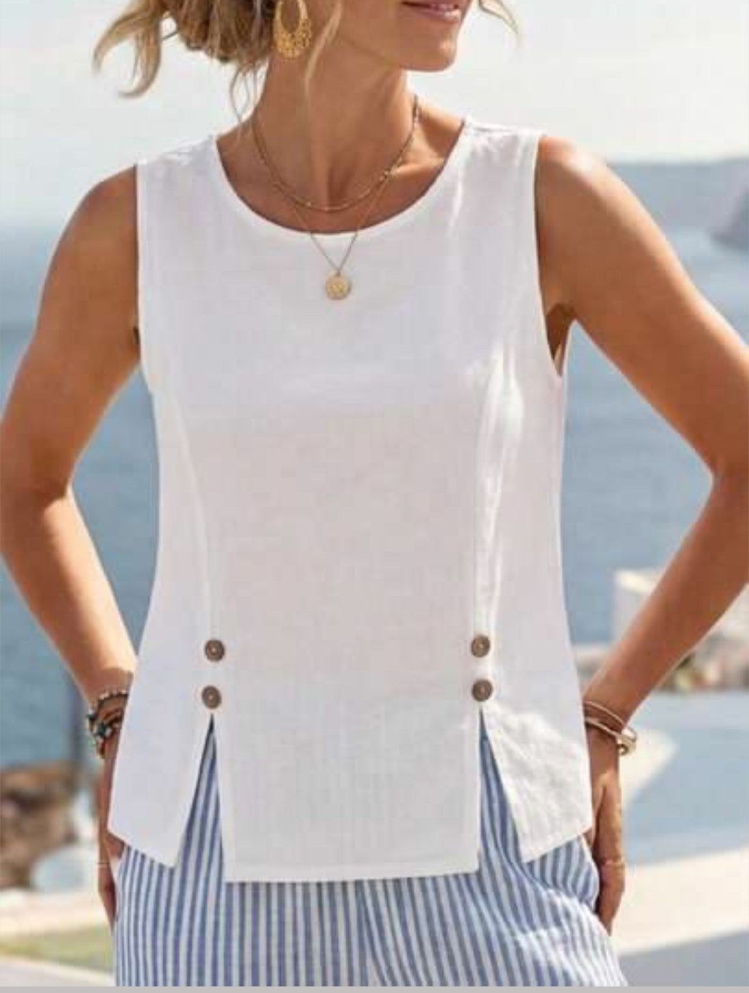 Women fashionable white cotton top sleve less